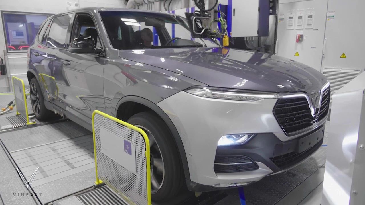 Vehicle emissions testing lab